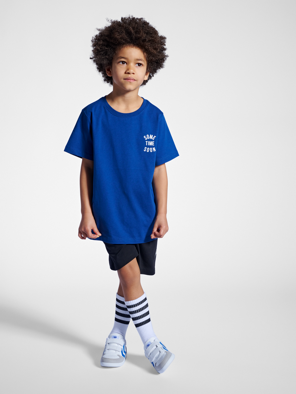 stmREVOLUTION T-SHIRT S/S, NAVY PEONY, model