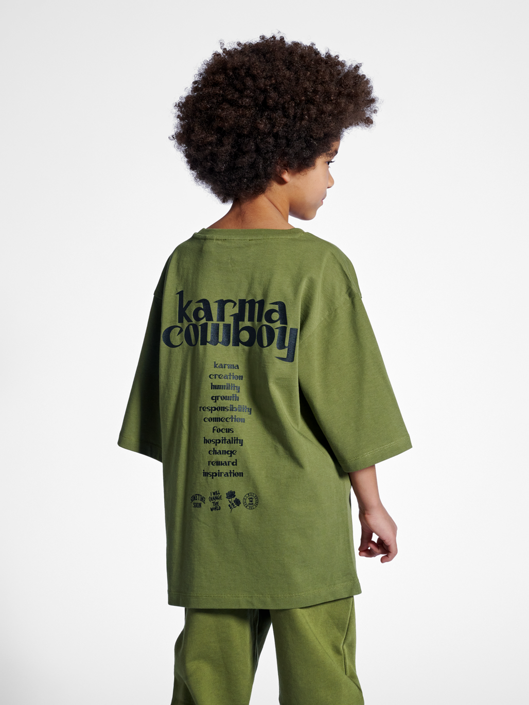 stmKARMA T-SHIRT S/S, OLIVE BRANCH, model