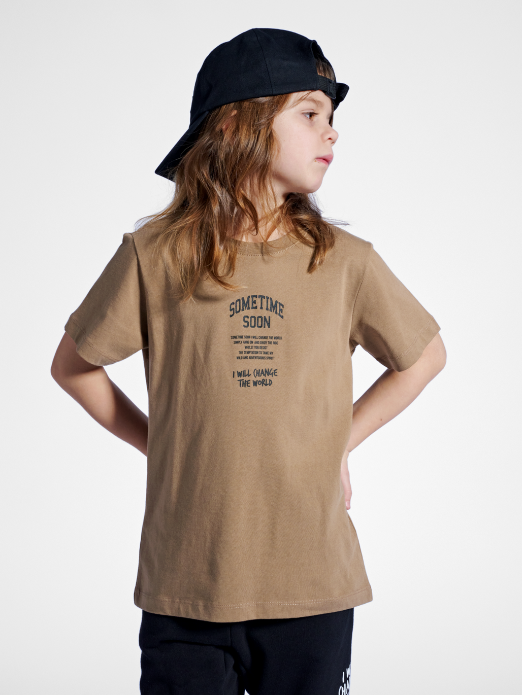 stmDIMAS T-SHIRT S/S, SEPIA TINT, model